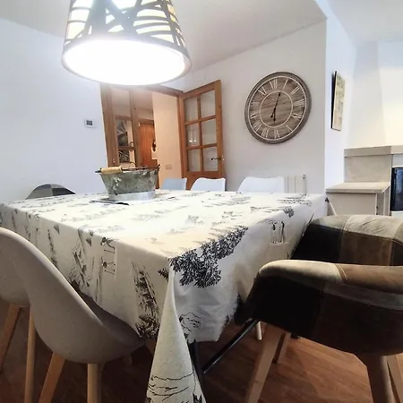 Casa Arguis Apartman Eriste
